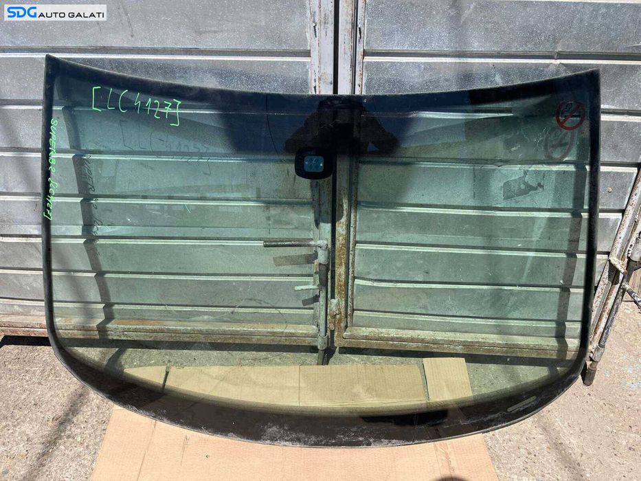 Parbriz Geam Sticla cu Locas pentru Senzor de Lumina Lumini Ploaie Skoda Superb 2 2008 - 2015 [LC4127]