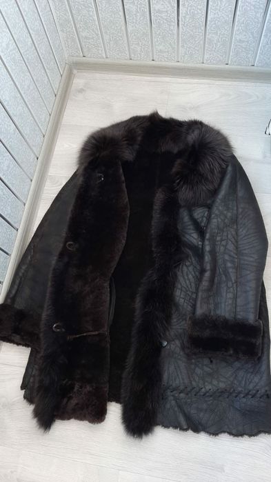 Продам дубленку 52-54 размера.