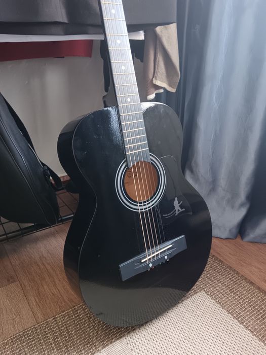 Гитара акустическая