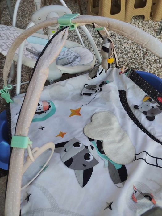 Активна гимнастика, бебешка люлка и ваничка за къпане