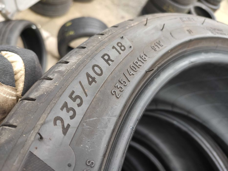 2бр Летни гуми 235 40 18 - Michelin
