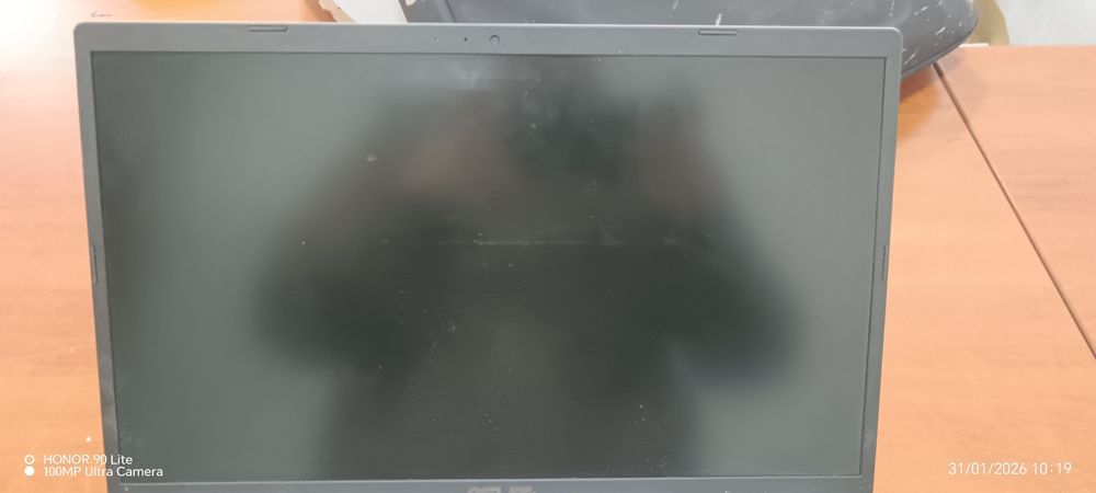 Noutbook Asus cori 3