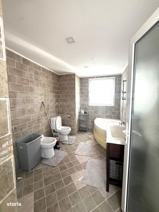 Apartament de vanzare, 140 mp, zona Ultracentral