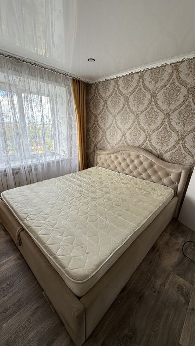 Продам 2 спальную кровать 180*200