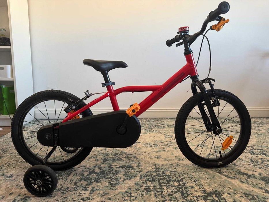 Bicicleta copii cu roti ajutatoare 4-6 ani