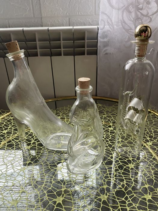 декоративни стъклени бутилки
