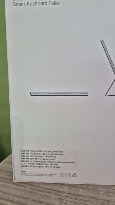iPad Smart Keyboard Folio Noua Desigilata
