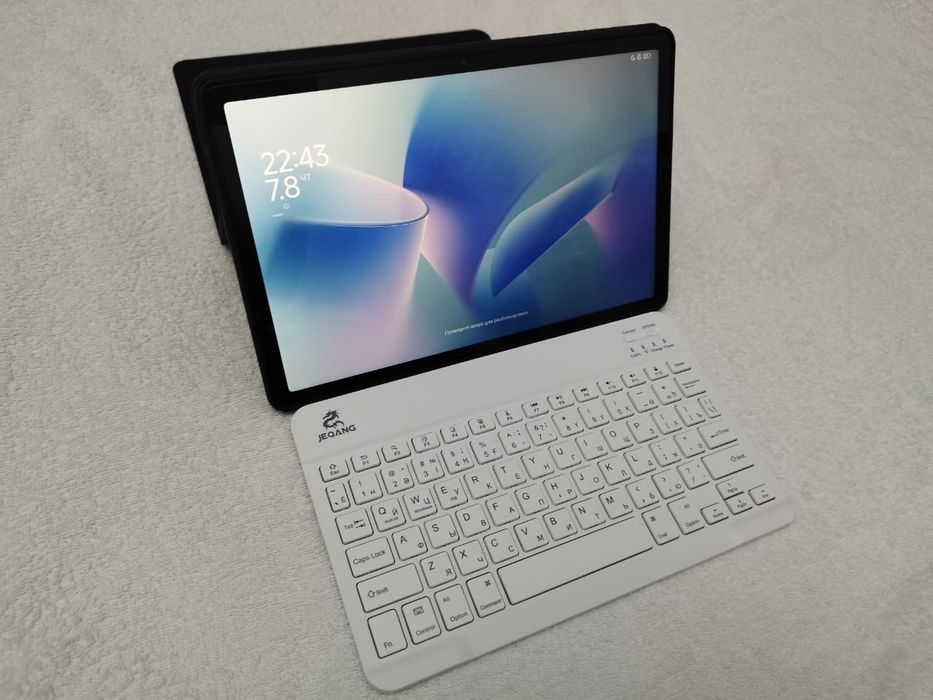 Планшет Redmi Pad SE в отличном состоянии