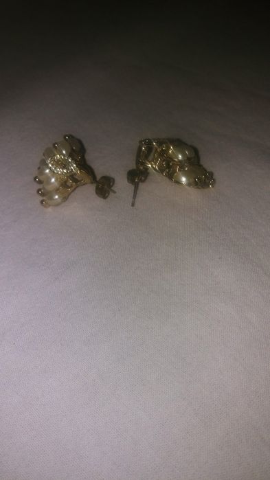 Перлени обеци с циркони