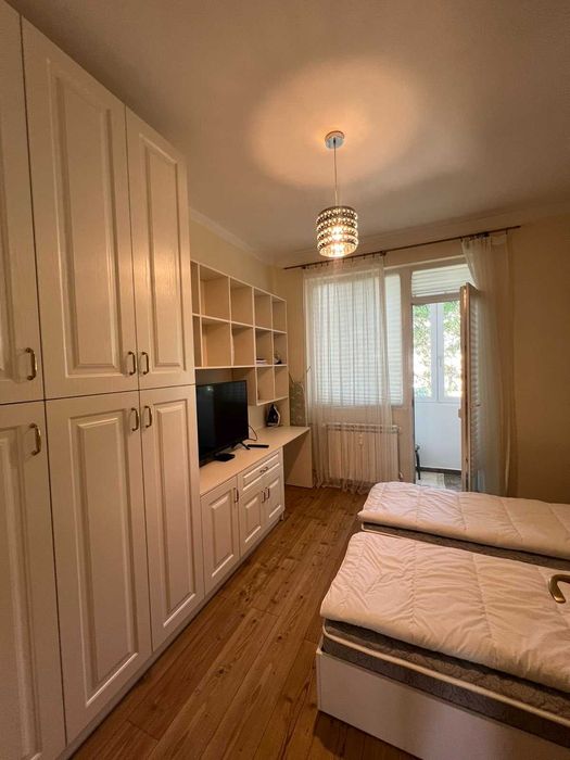 Дава се под наем Тристаен апартамент в София, Център - 115 кв.м за 999 € - Снимка #6