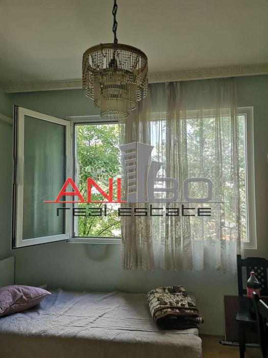 Продава се Четиристаен апартамент в Варна, Център - 82 кв.м за 952 €/кв.м - Снимка #2