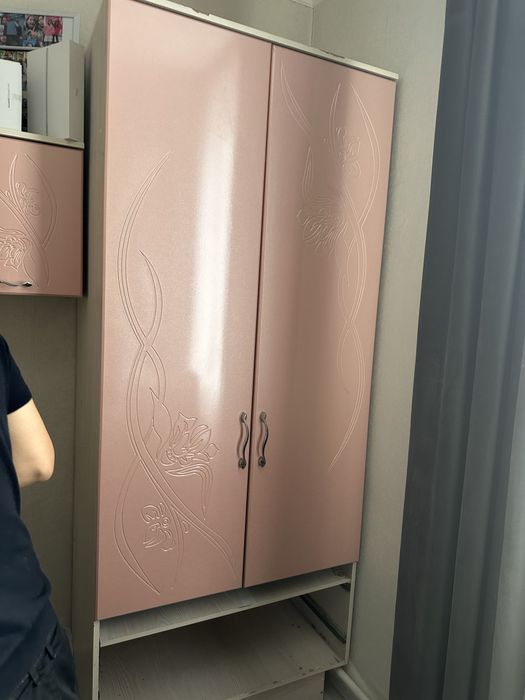 Продам шкаф со столом