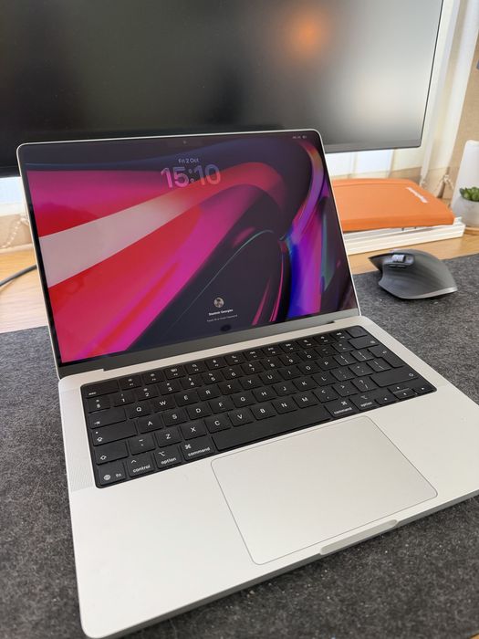 Macbook Pro 14inch M5 PRO 48GB RAM 1TB SSD