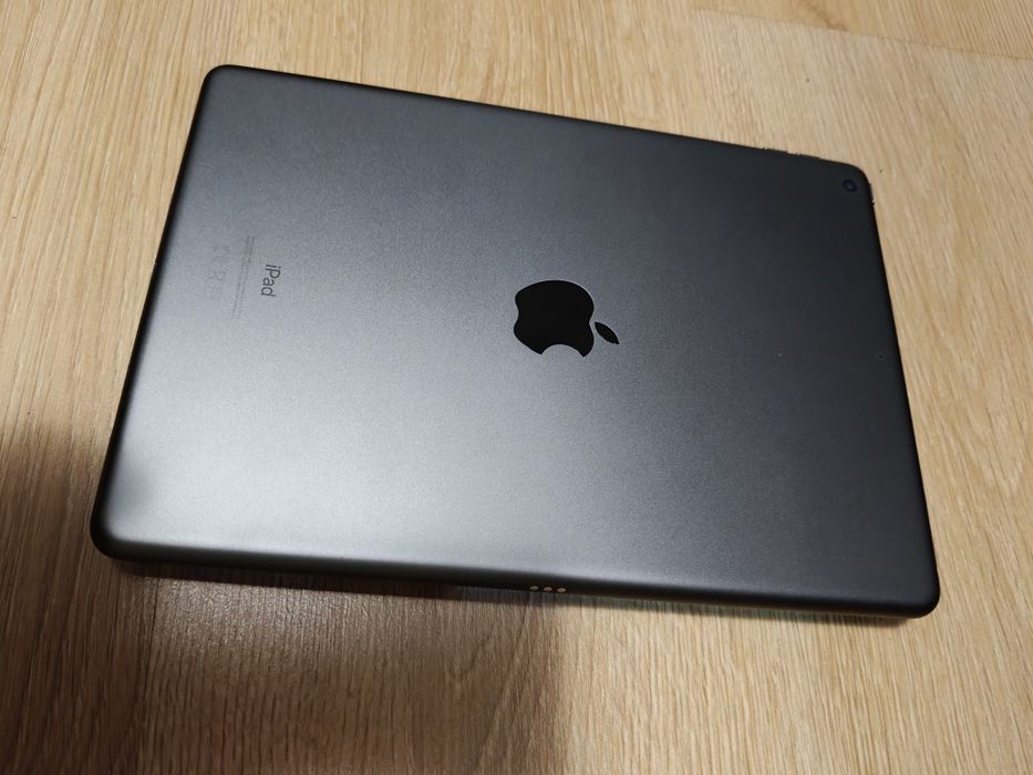 iPad 8 ca Nou 128Gb wi fi Generația 8 impecabil