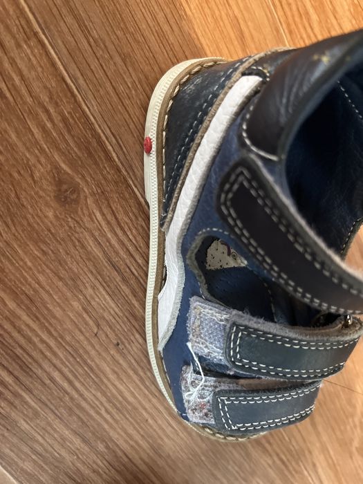 Продам ортапедическую обувь для мальчика