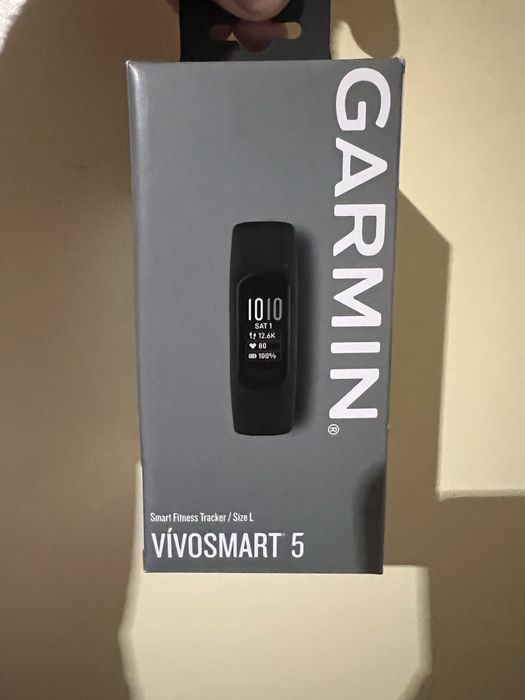 Фитнес гривна Garmin Vivosmart 5 чисто нова