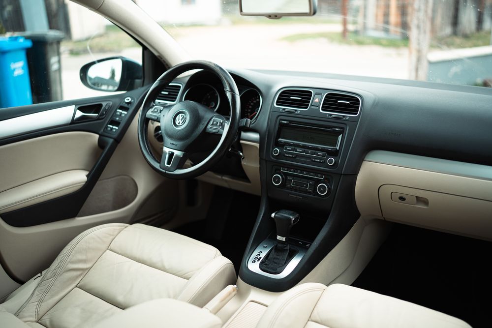 Volkswagen Golf 6 1.6 Tdi  Trapa Piele DSG POSIBILITATE RATE