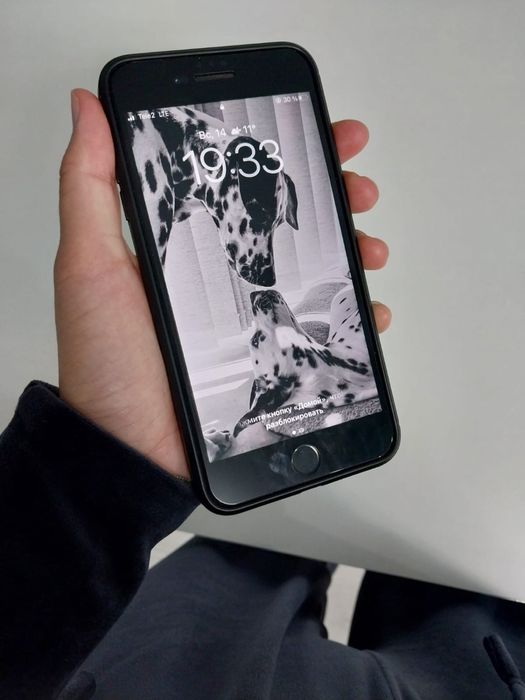 Продам Айфон 8 Плюс