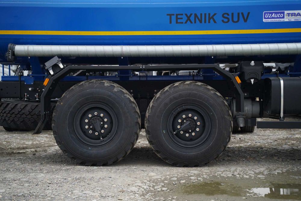 Автоцистерна водовоз для тех воды 10м2 на базе шасси КАМАЗ