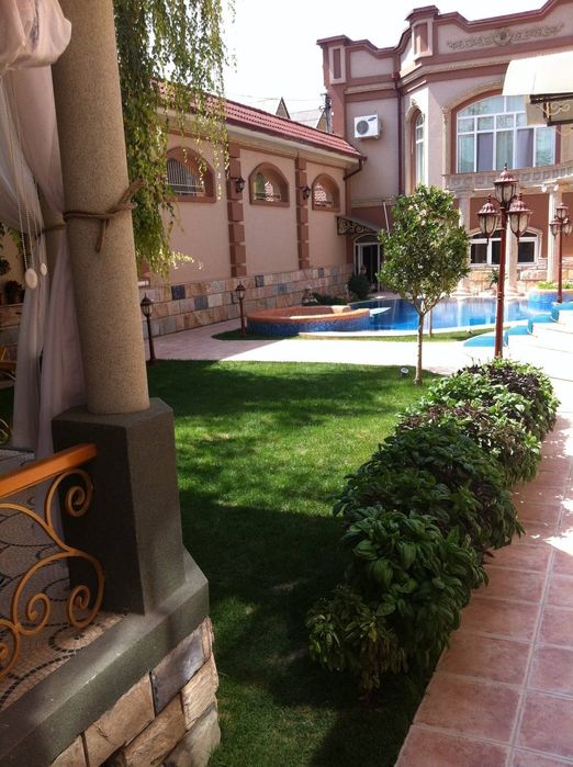 Продаётся дом Ул.Фаробий 8 сот,8 комнат,1000 кв.м