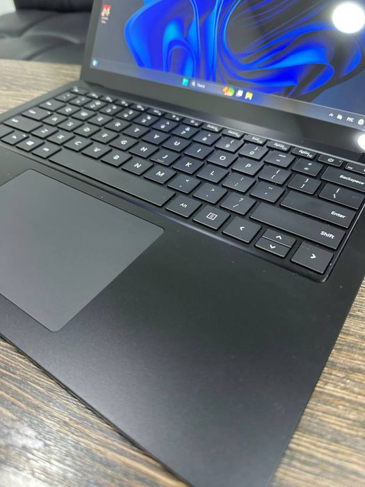 мощный 8-ядерный i7 сенсорный ноутбук  Microsoft Surface 3 2K