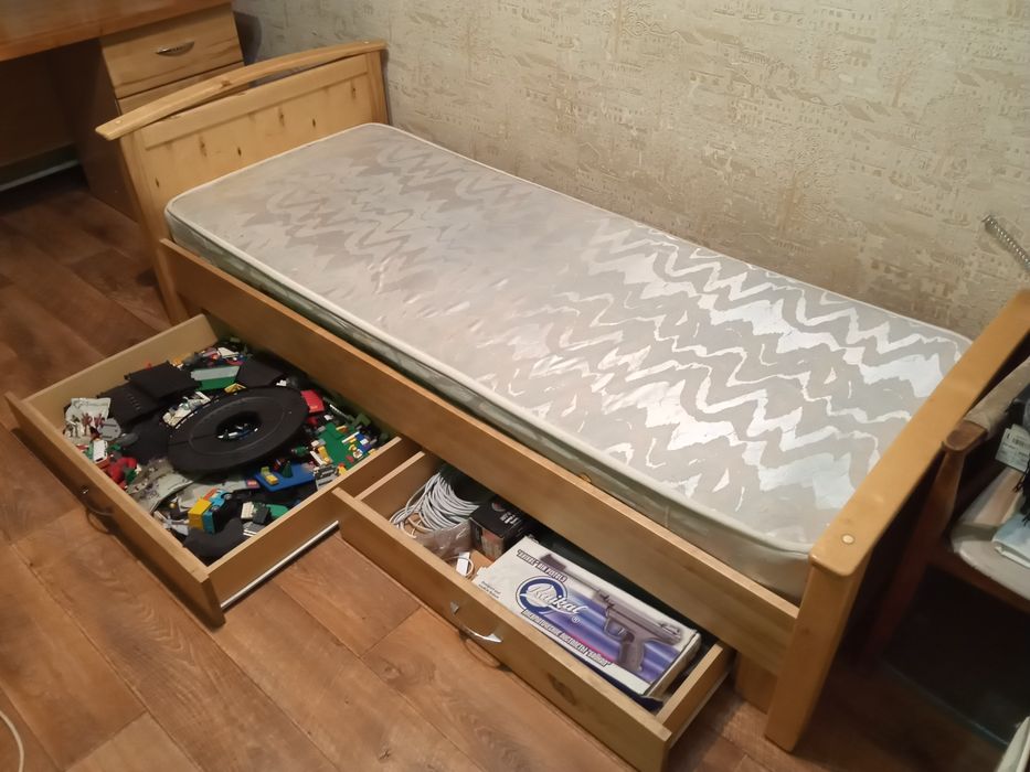 Продам мебель подростковая