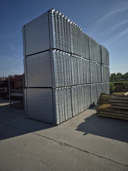 Schela metalica italiana noua