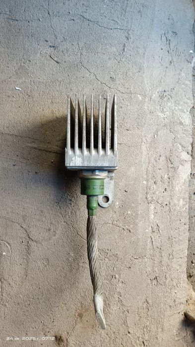 Диоды В 200 на радиаторах