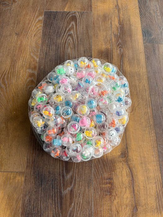 32mm Капсула с фигура - играчки