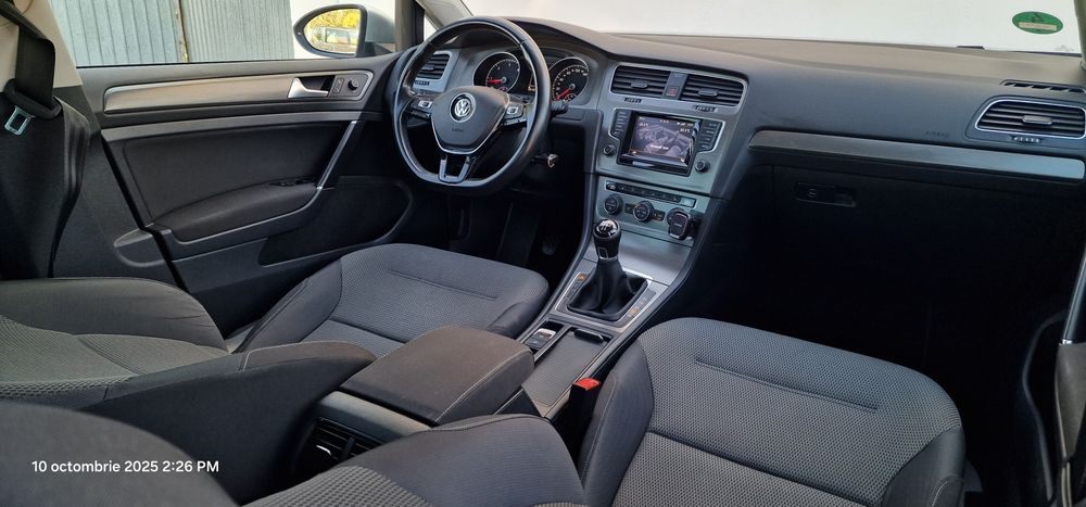 Volkswagen Golf 7 1.6TDI BlueMotion Bi-Xenon încălzire Scaune Pilot