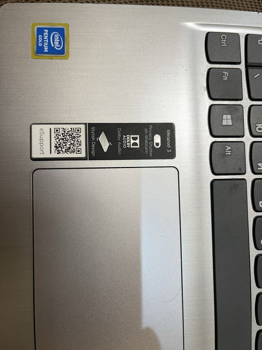 Лаптоп Lenovo,UHD Graphics 128mb
