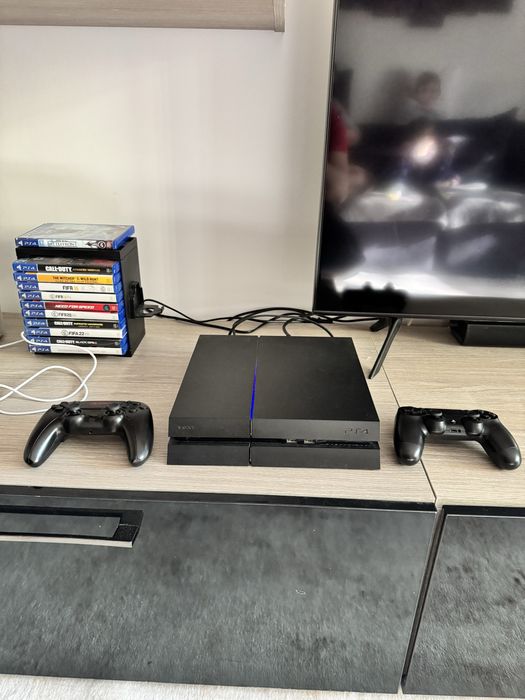 PlayStation 4 (1TB) de vânzare