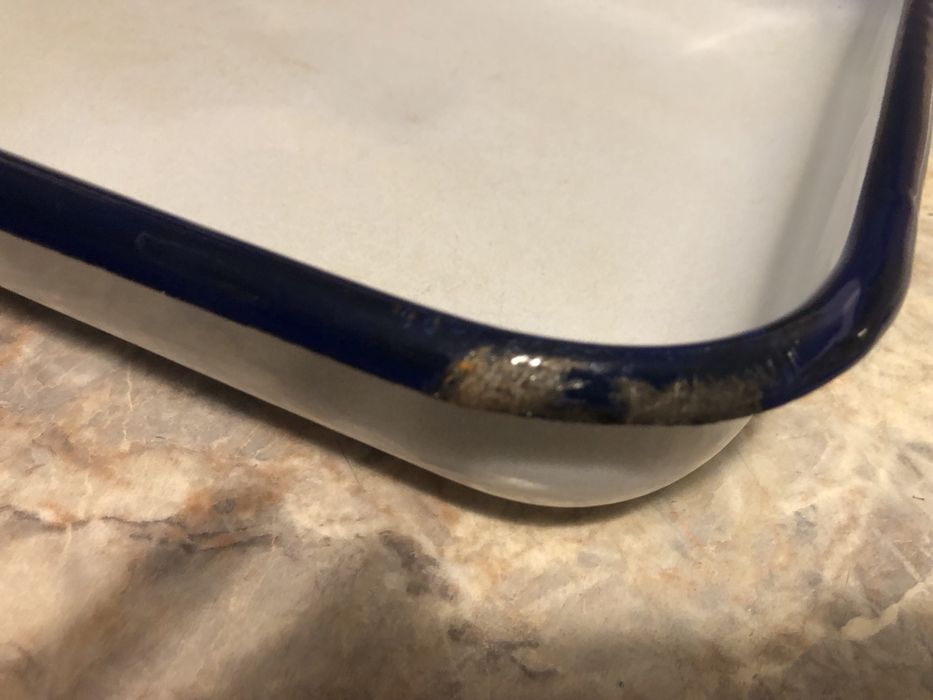 Тава емаилирана голяма