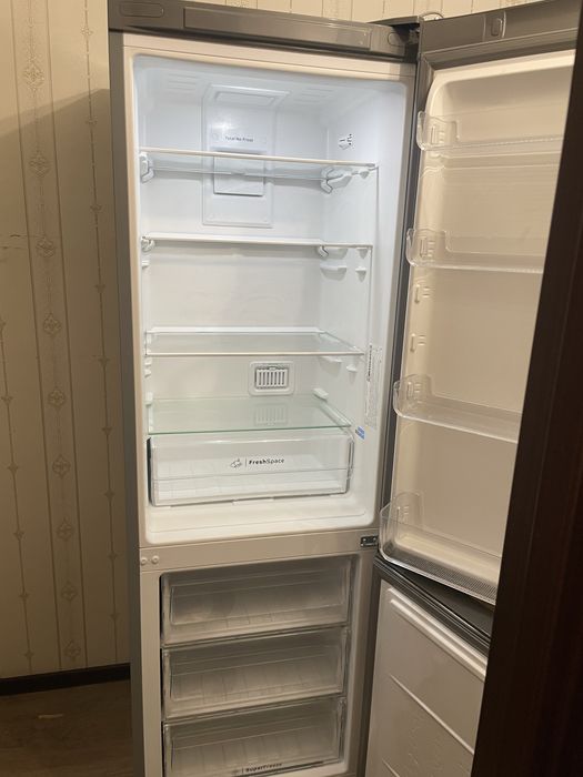 Продам холодильник Индезит