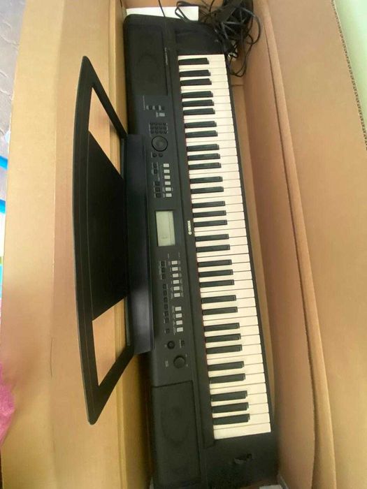 Синтезатор  Yamaha