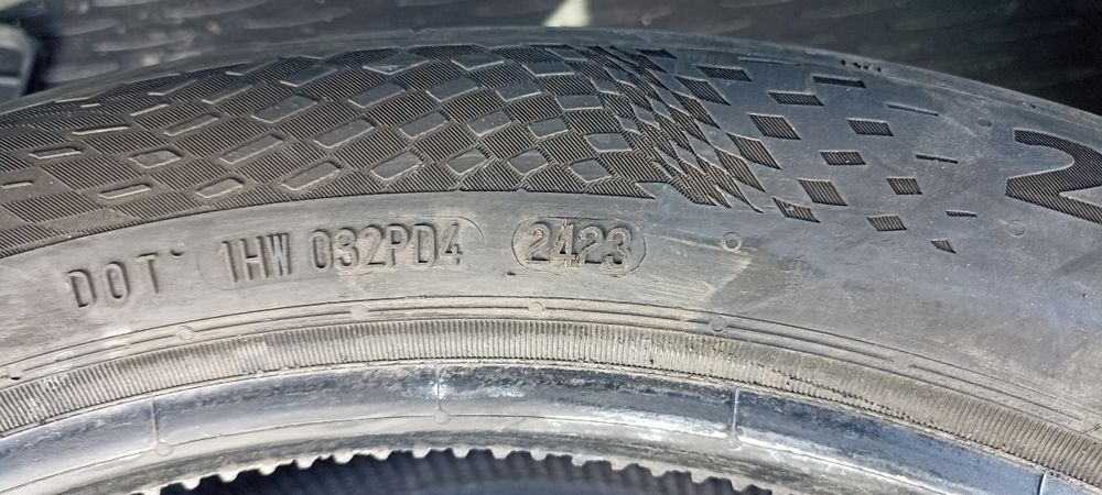 Continental 265 40 21