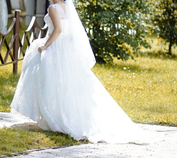 Свадебное платье