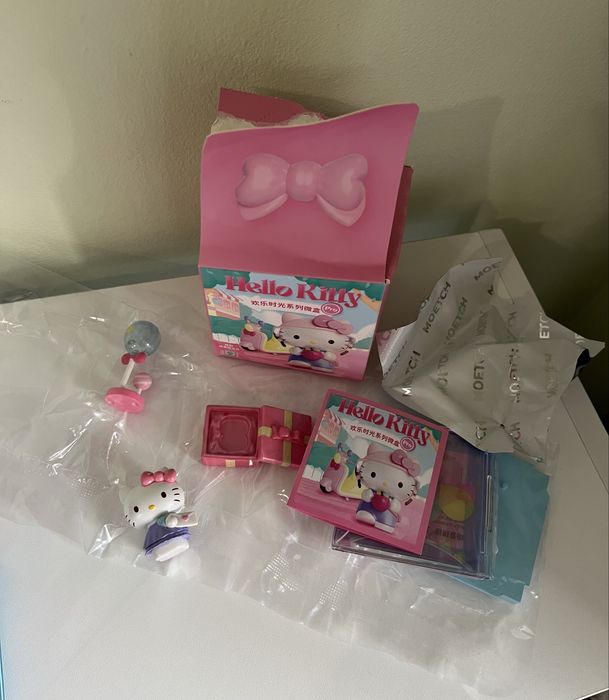 Коллекционная фигурка Hello Kitty