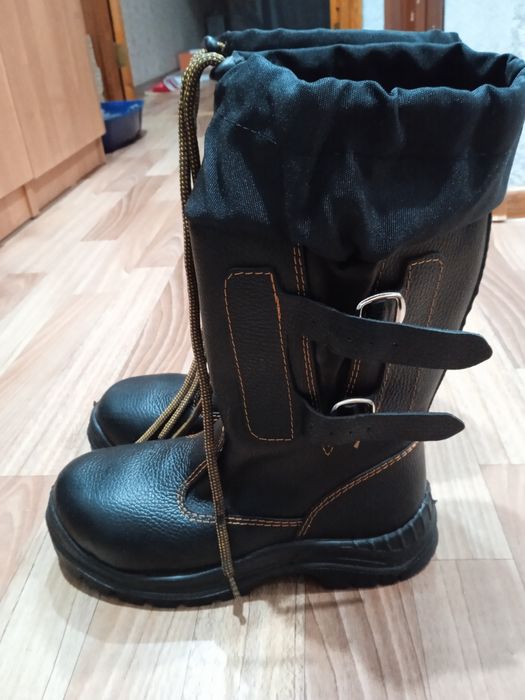 Продам кирзовые сапоги новые