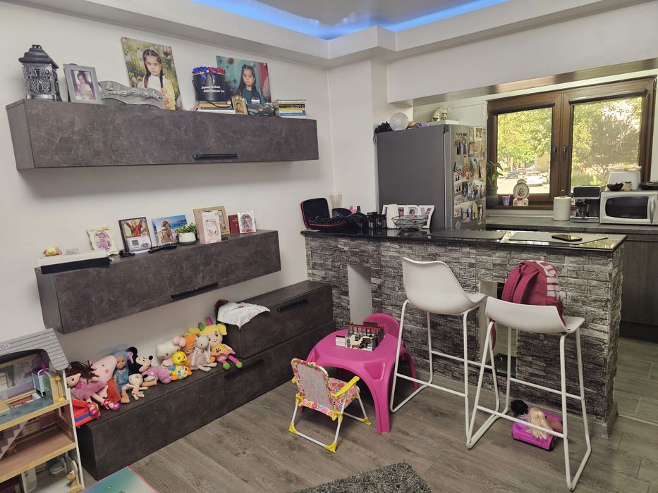 Închiriez apartament Bld.Dorobantilor
