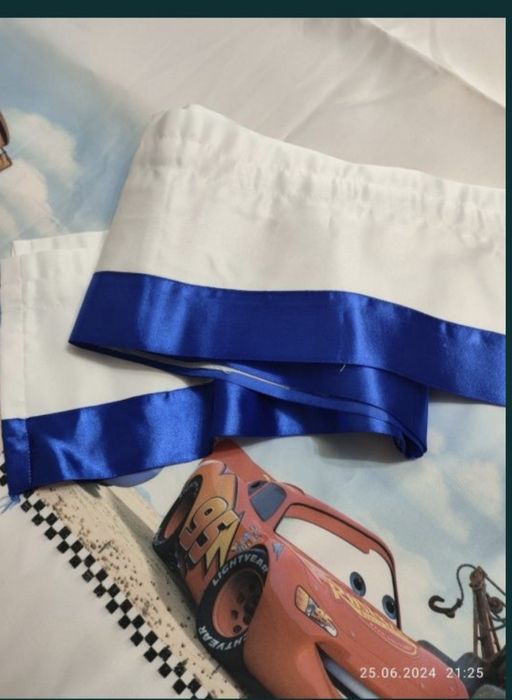 Продам шторы в детскую