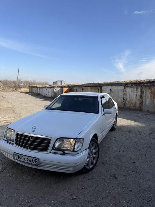 Mercedes-Benz w140
