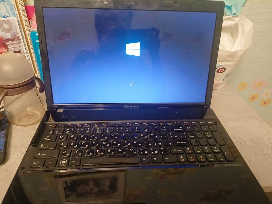 Леново ноутбук  продам