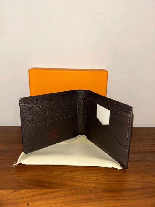 Louis vuitton портмонета