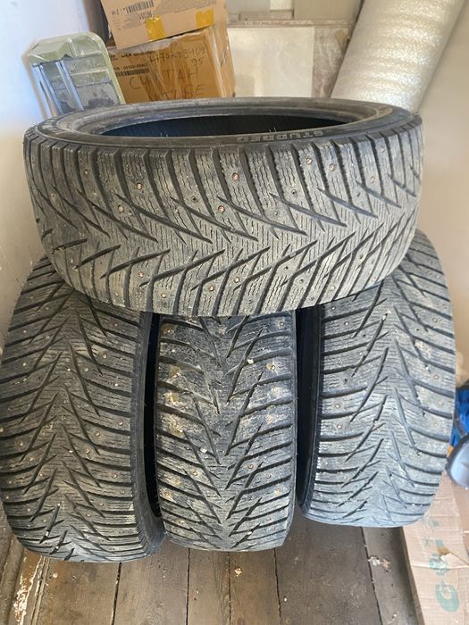 Шины комплект 245/45R18 шипы