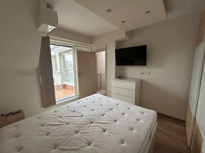 Дава се под наем Четиристаен апартамент в София, Зона Б-18 - 98 кв.м за 899 € - Снимка #8