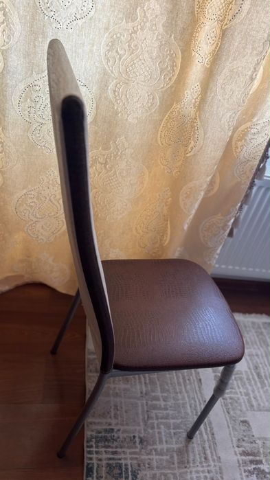 Стулья в отличном состояний