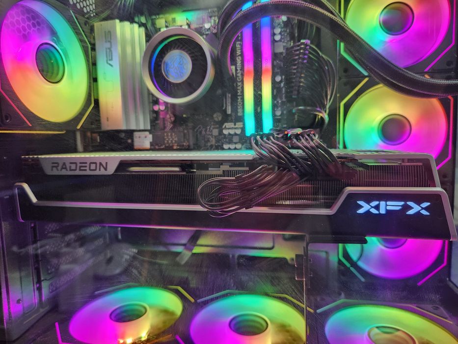 TOP Gaming PC | RX 7900 XTX 24GB 
5 9600X | 32GB DDR5