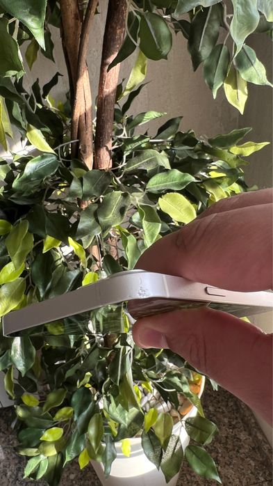 Iphone 13 /128 gb белый,обмен