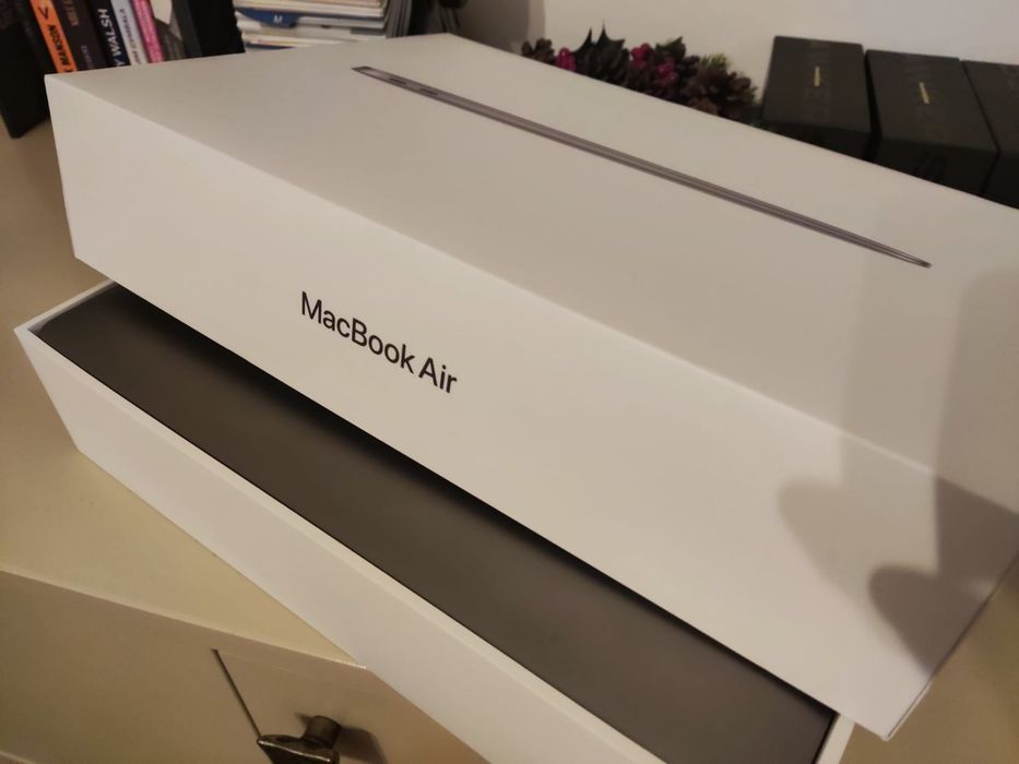 Macbook AIR 13 inch 256 gb SSD - M1 CHIP